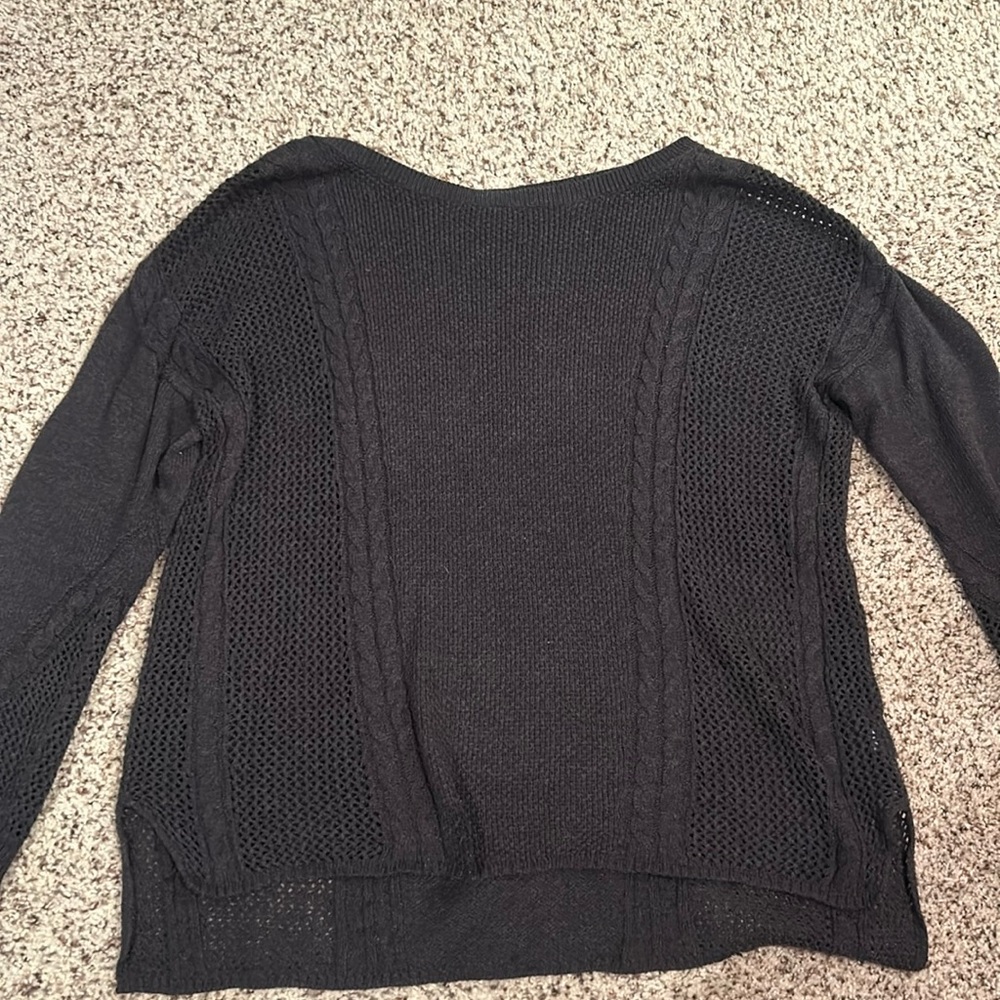 American Eagle size M dark gray light sweater